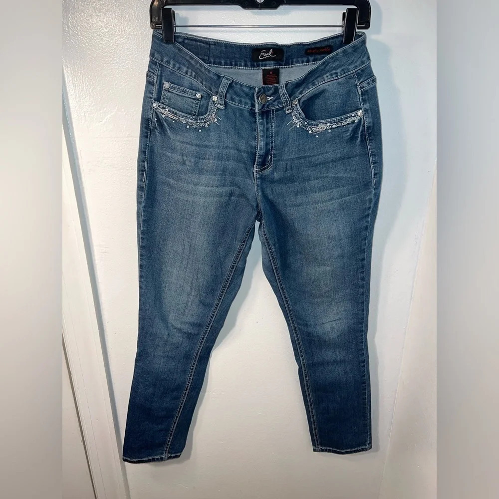 Earl Jeans, 8 mid rise skinny ankle. Embellished jeweled studs pockets - Picture 2 of 10